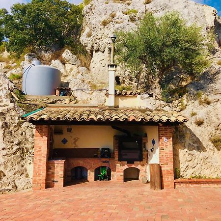 B&B Tenuta La Puntara Καλτανισέττα Εξωτερικό φωτογραφία