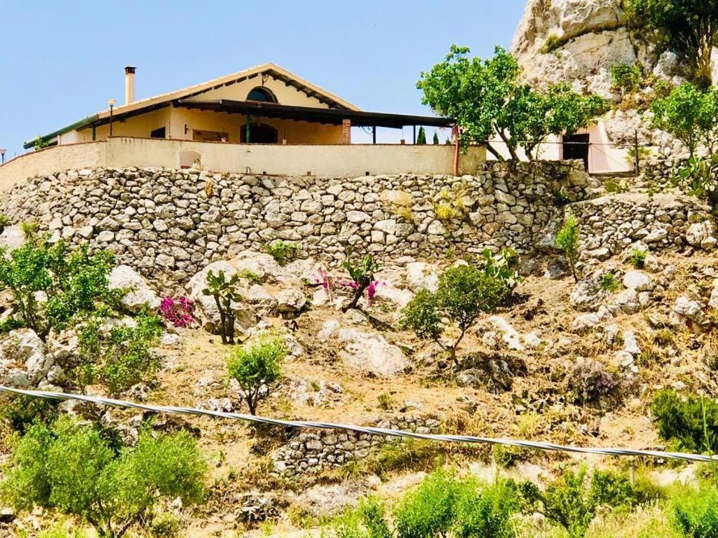 B&B Tenuta La Puntara Καλτανισέττα Εξωτερικό φωτογραφία