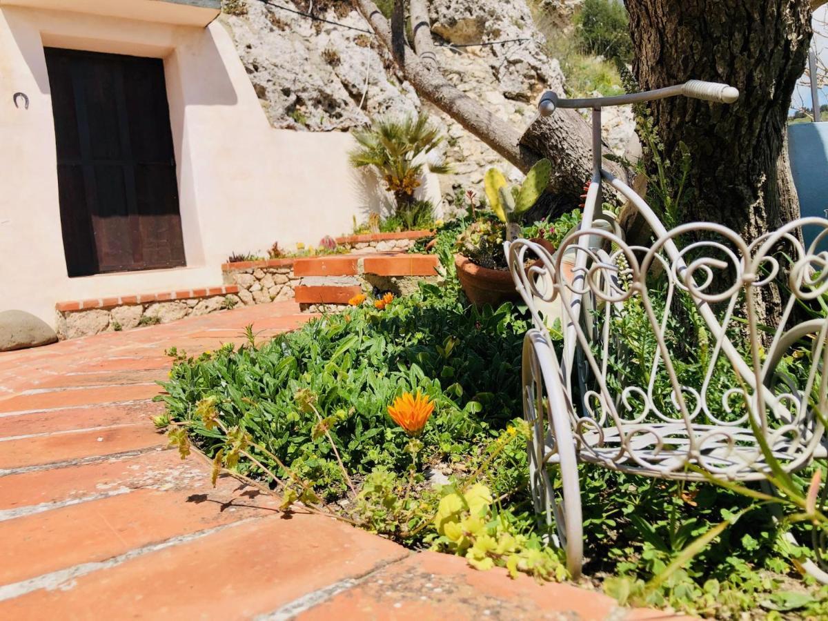 B&B Tenuta La Puntara Καλτανισέττα Εξωτερικό φωτογραφία